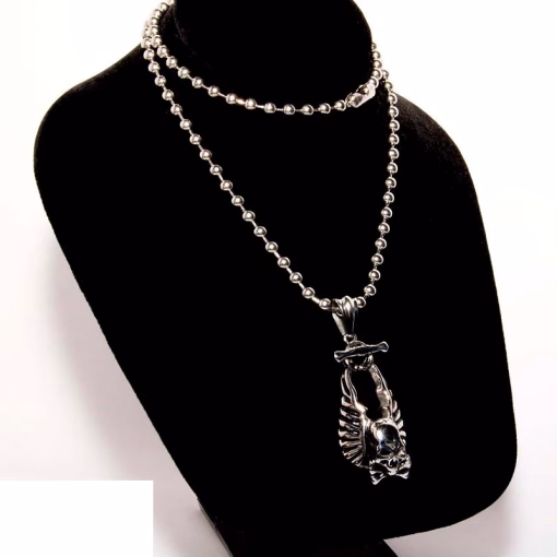 Skull and wings pendant and chain - Image 2
