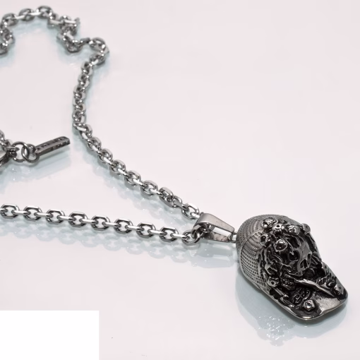 Cap pendant necklace